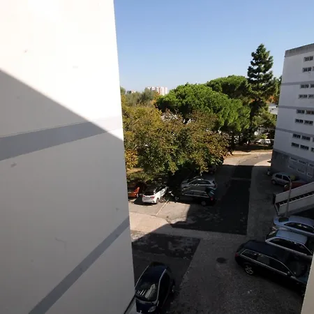 Lisbon North Apartment-2