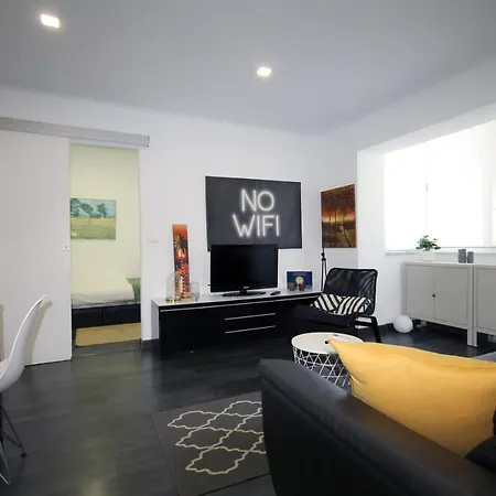 Lisbon North Apartment-3